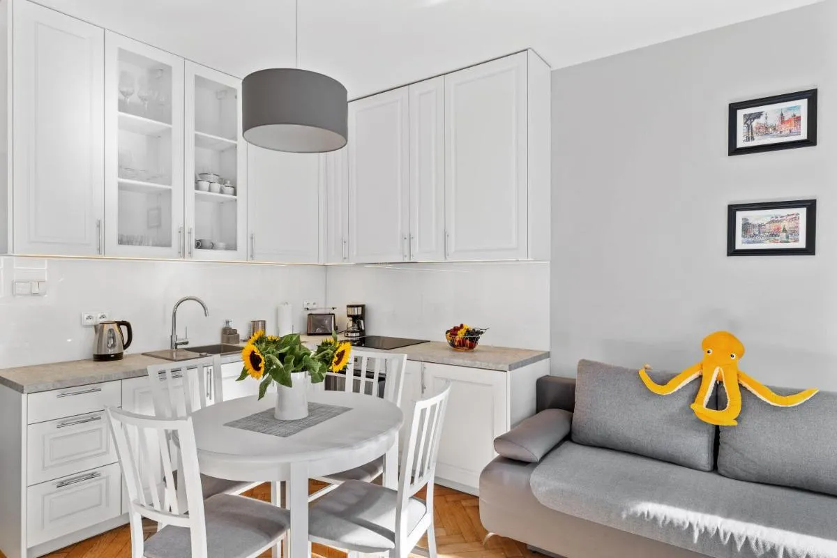 Image 3 of Cute apartment in the historic old town of Warsaw
