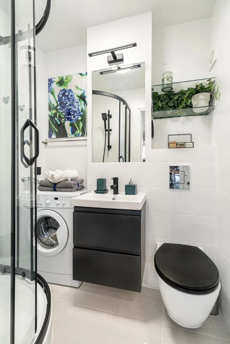Image 3 of DREAMY modern apartment 13 min to Old Town in the beloved district of Warsaw Muranów