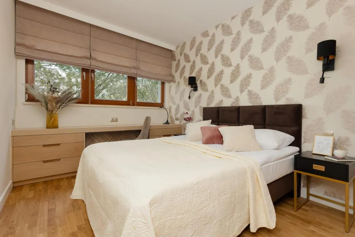 Image 1 of Deluxe Apartment Wronia 45 with AC, Parking & Balcony by Renters Prestige