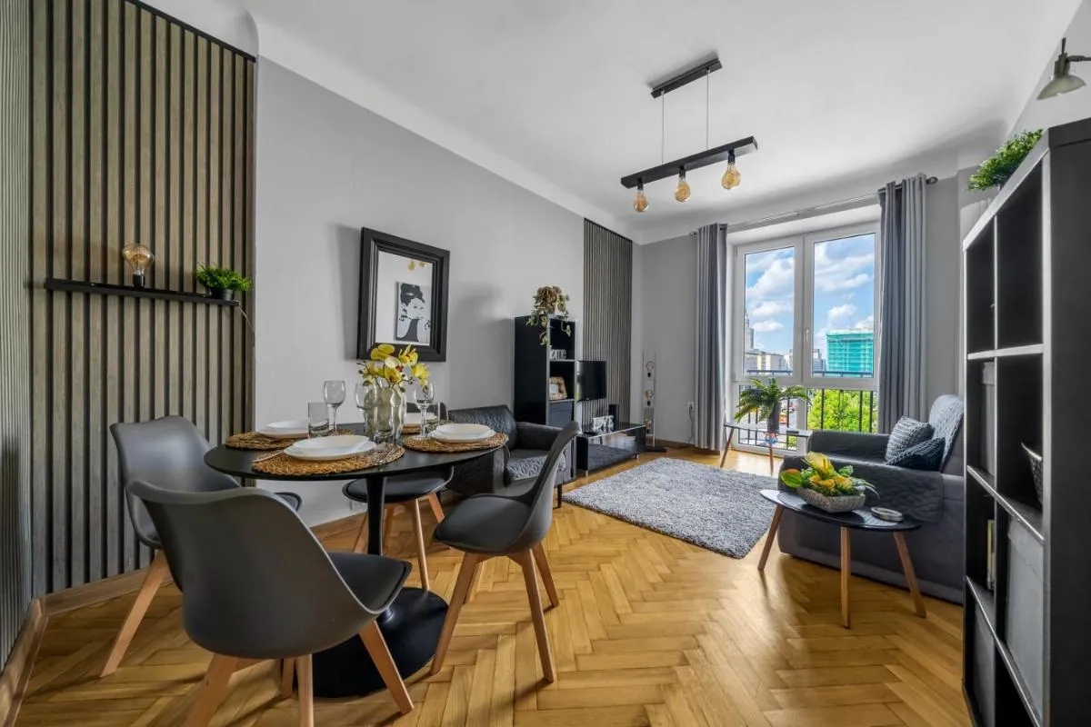 Image 3 of Downtown Apt – Top Location, City View, Bus&Tram – by Rentujemy