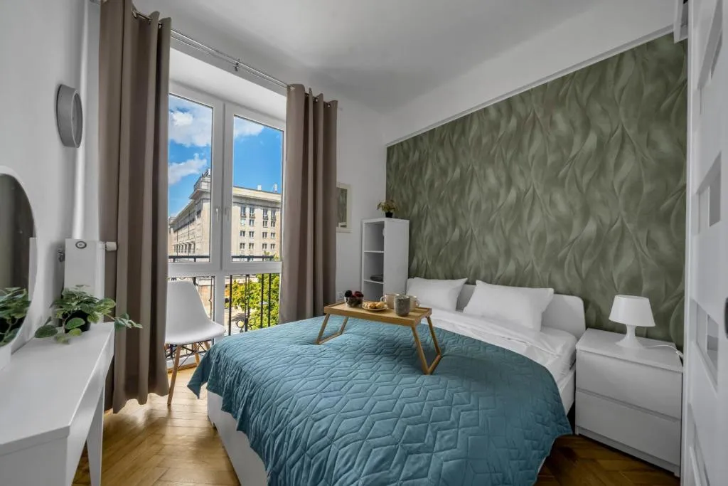 Image of Downtown Apt – Top Location, City View, Bus&Tram – by Rentujemy