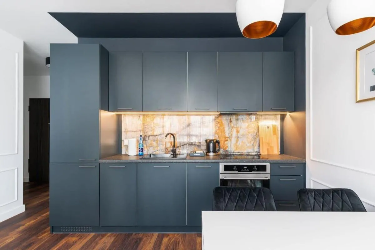 Image 3 of Elegant apartment next to the metro station by Noclegi Renters