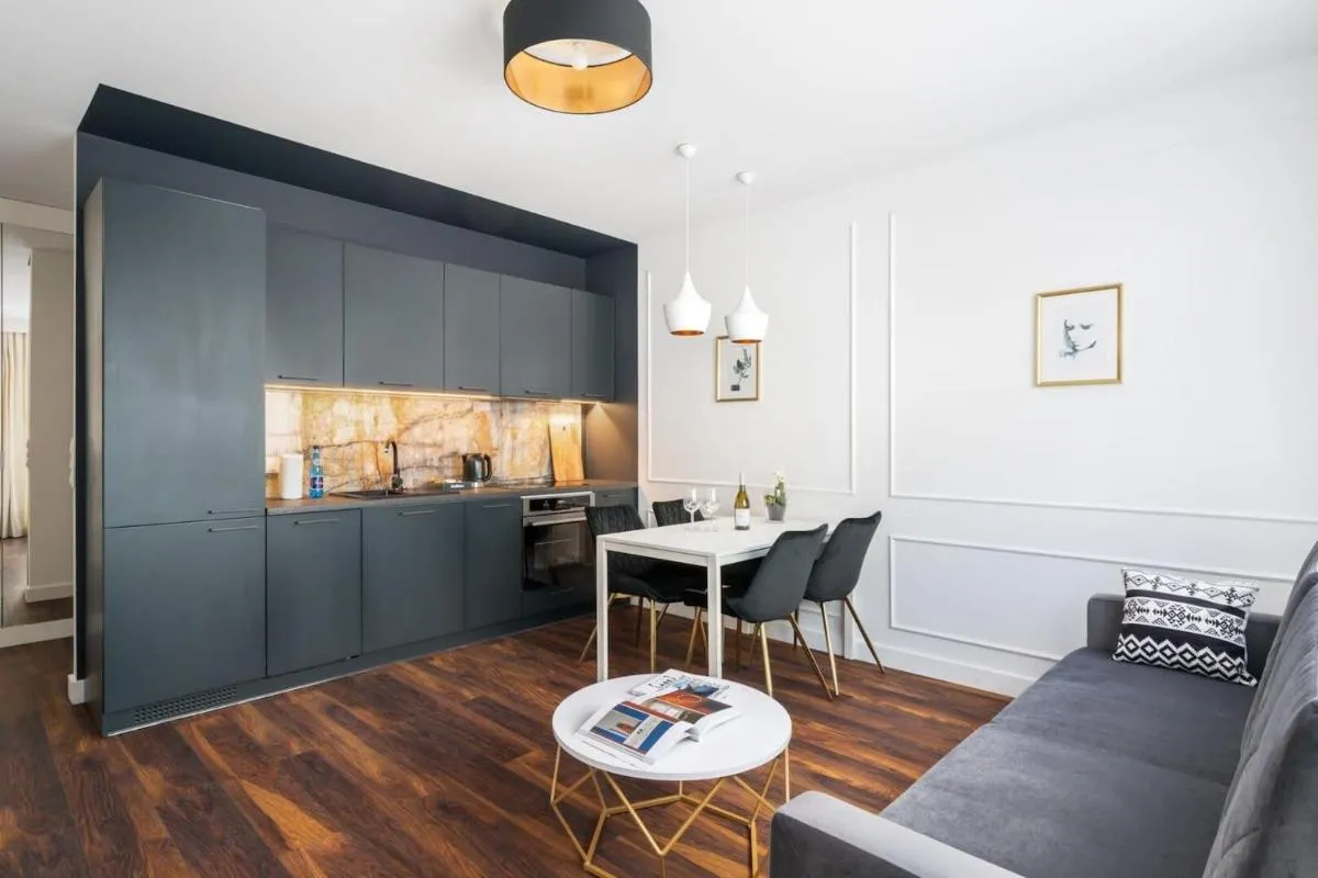 Image 6 of Elegant apartment next to the metro station by Noclegi Renters
