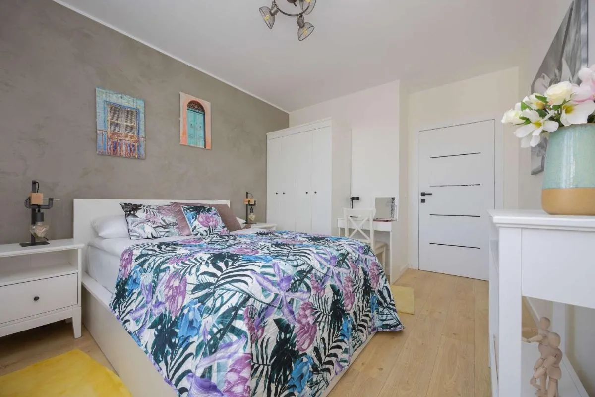 Image 1 of Exceptional Apartment in Warsaw with Parking by Noclegi Renters