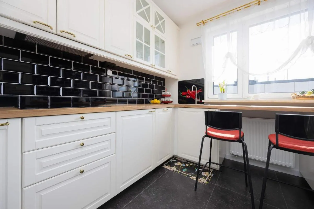 Image 2 of Exceptional Apartment in Warsaw with Parking by Noclegi Renters
