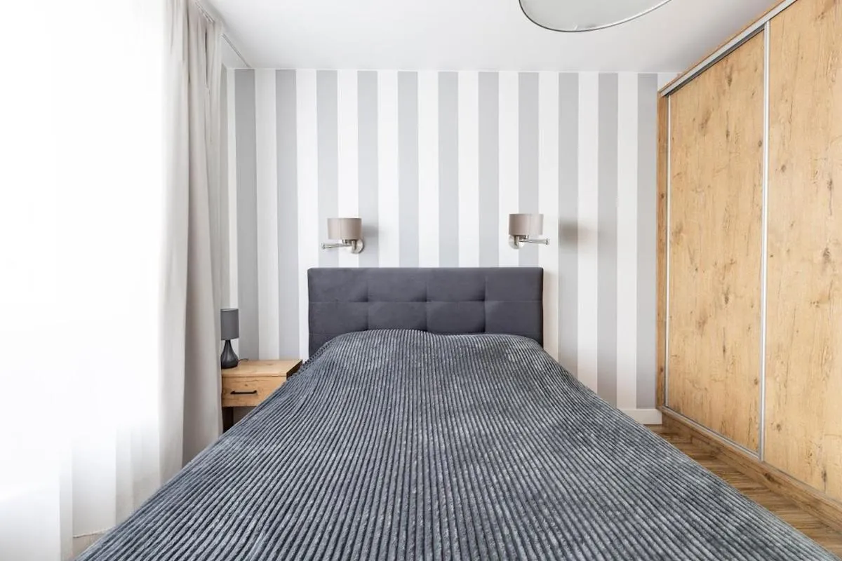 Image 1 of Fajny apartament z parkingiem, obok metra.