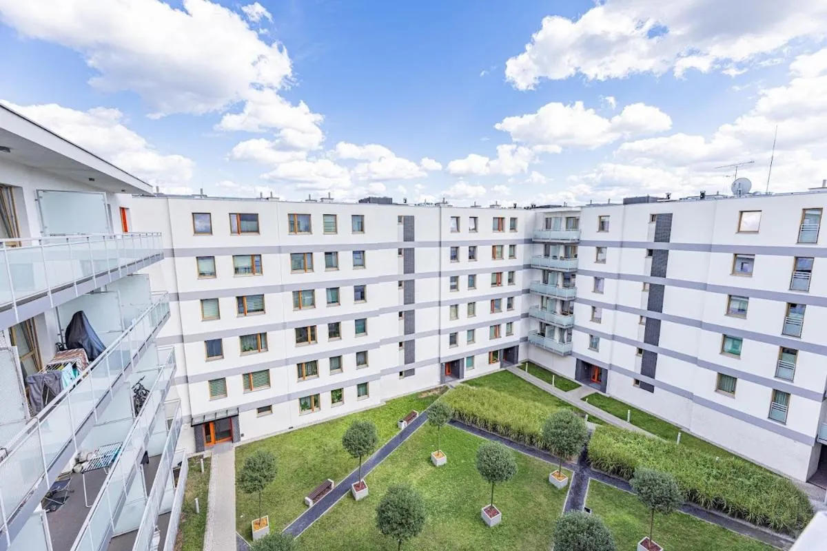 Image 5 of Fajny apartament z parkingiem, obok metra.