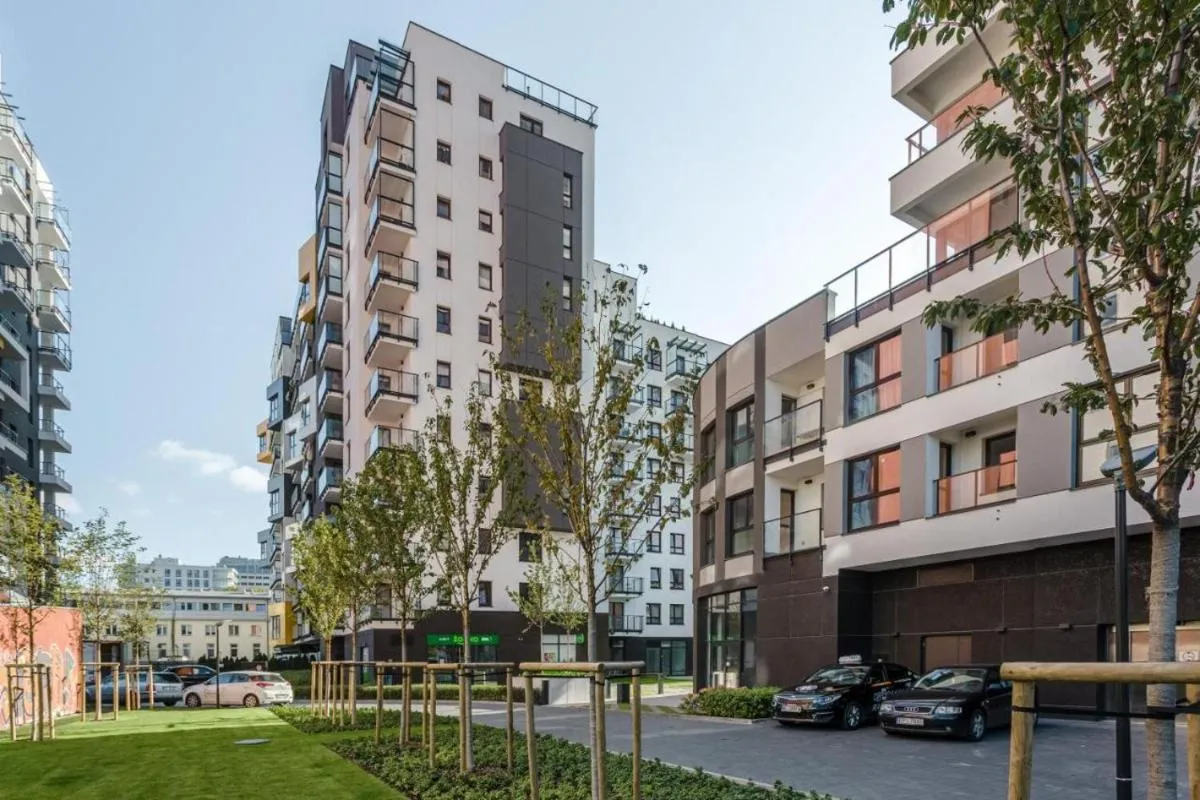 Image 5 of Fully-equipped studio with garage, balcony, 300 m to Metro Station, only 10 min to city centre