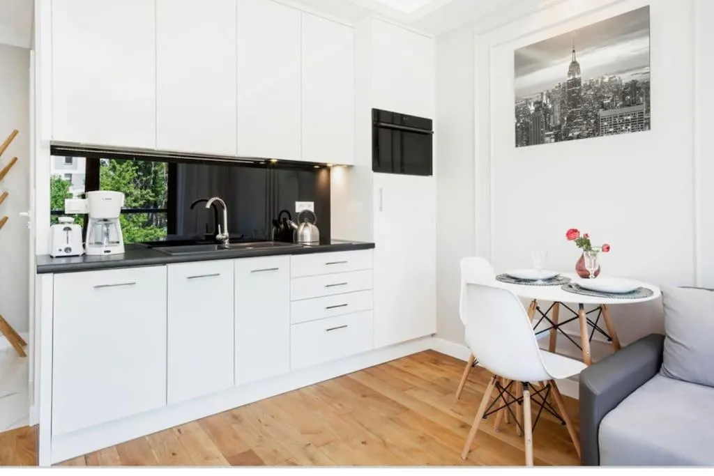 Image 2 of Golden Apartments Warsaw – Luxury One Bedroom – Grzybowska 85-220