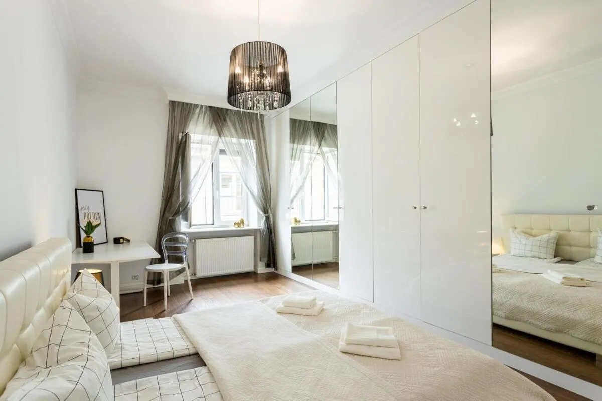 Image 1 of Golden Apartments Warsaw – Stylish and Luxury Apartment – Podwale