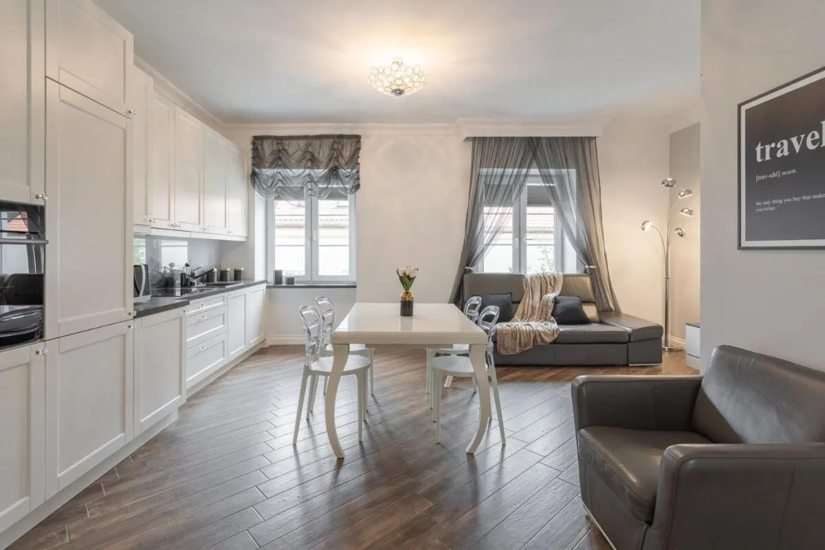 Image 6 of Golden Apartments Warsaw – Stylish and Luxury Apartment – Podwale