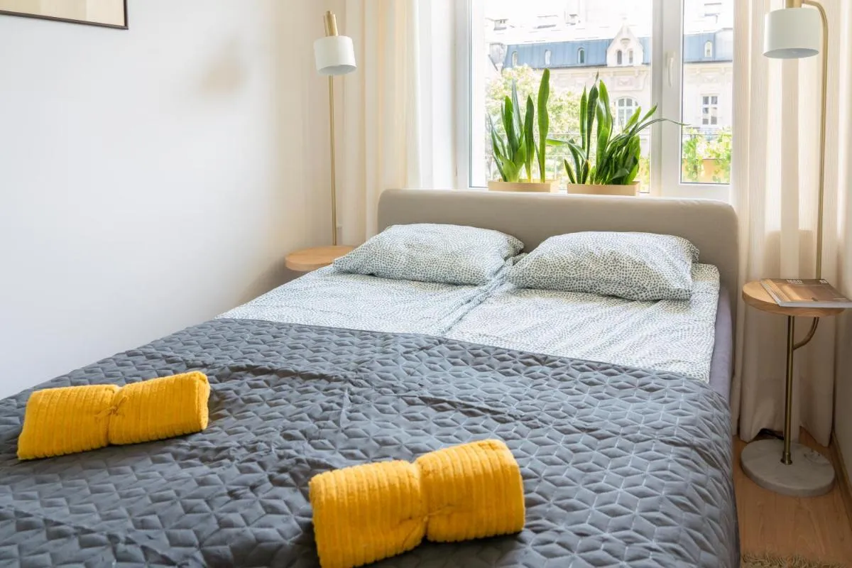 Image 1 of GreenPoint Hoża Apartment