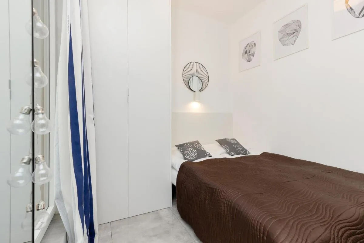 Image 3 of Hugo Apartment by Noclegi Renters