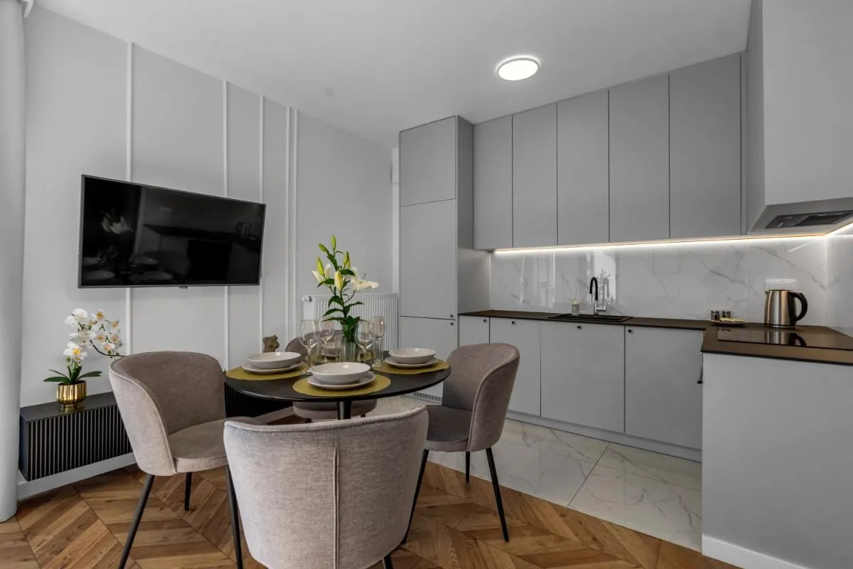 Image 3 of Kasprzaka 29A Business Apartments N1 – Parking, Balcony, Targi Expo – by Rentujemy