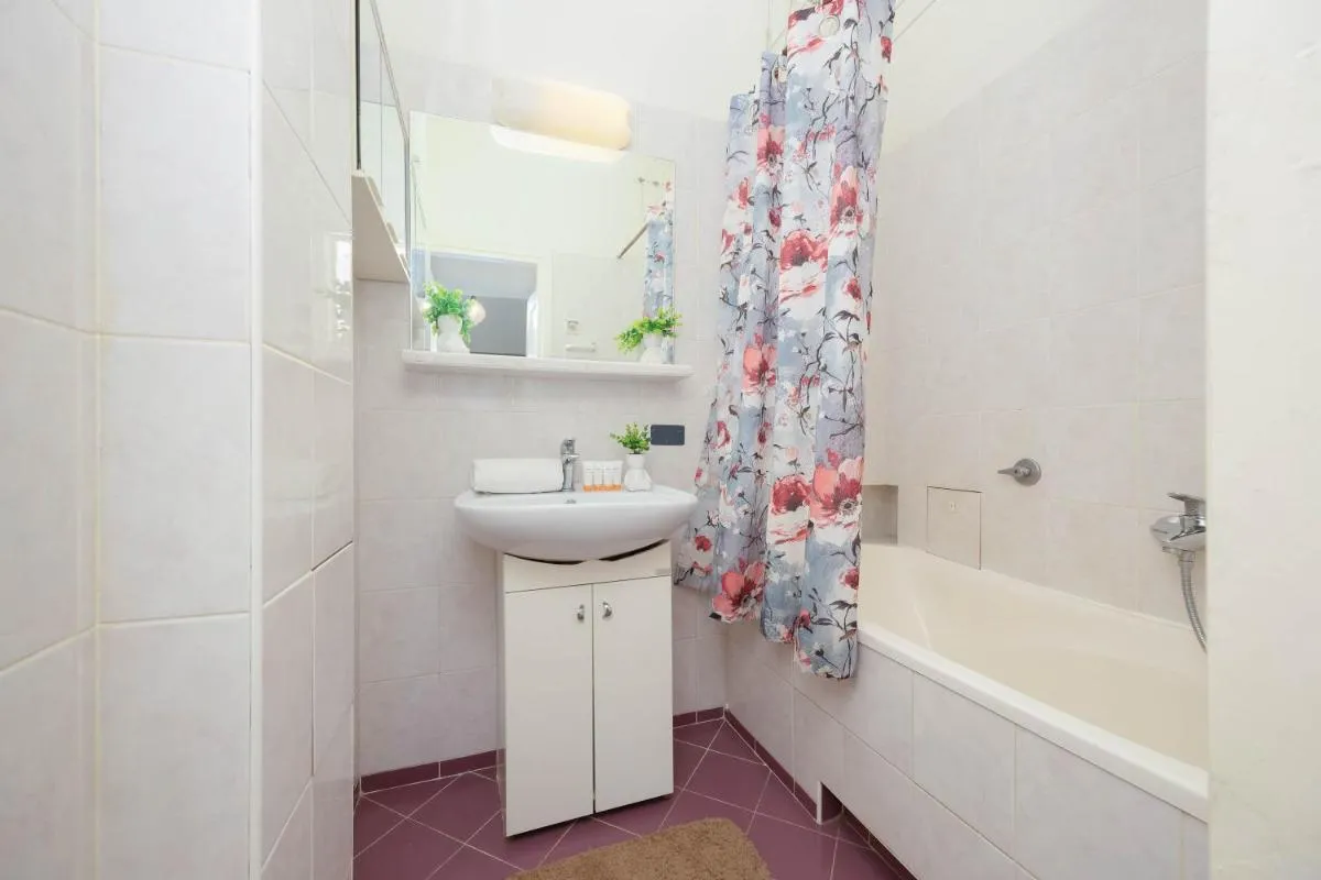 Image 6 of Klimatyczny Apartament z 2 Sypialniami i Balkonem by Noclegi Renters