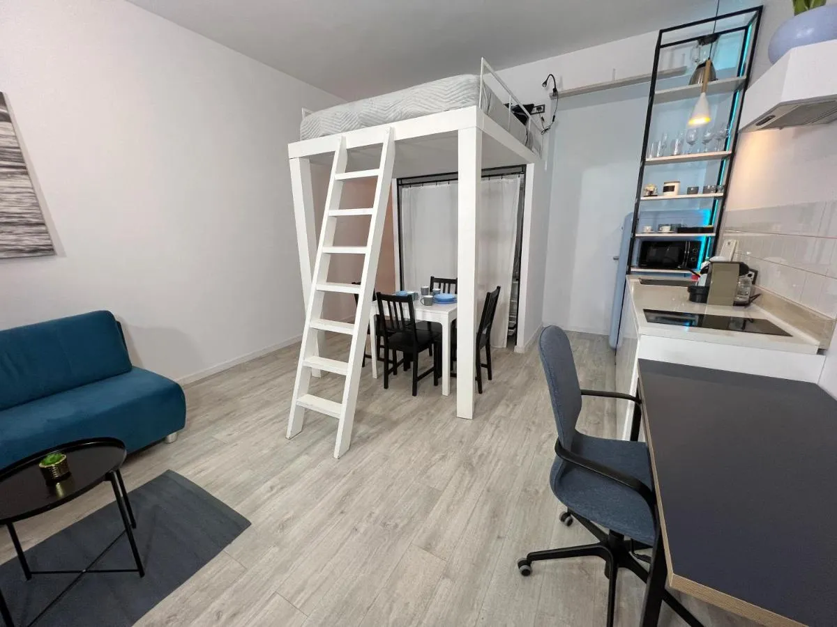 Image 6 of Łazienki Krolewskie Studio z Antresolą i widokiem