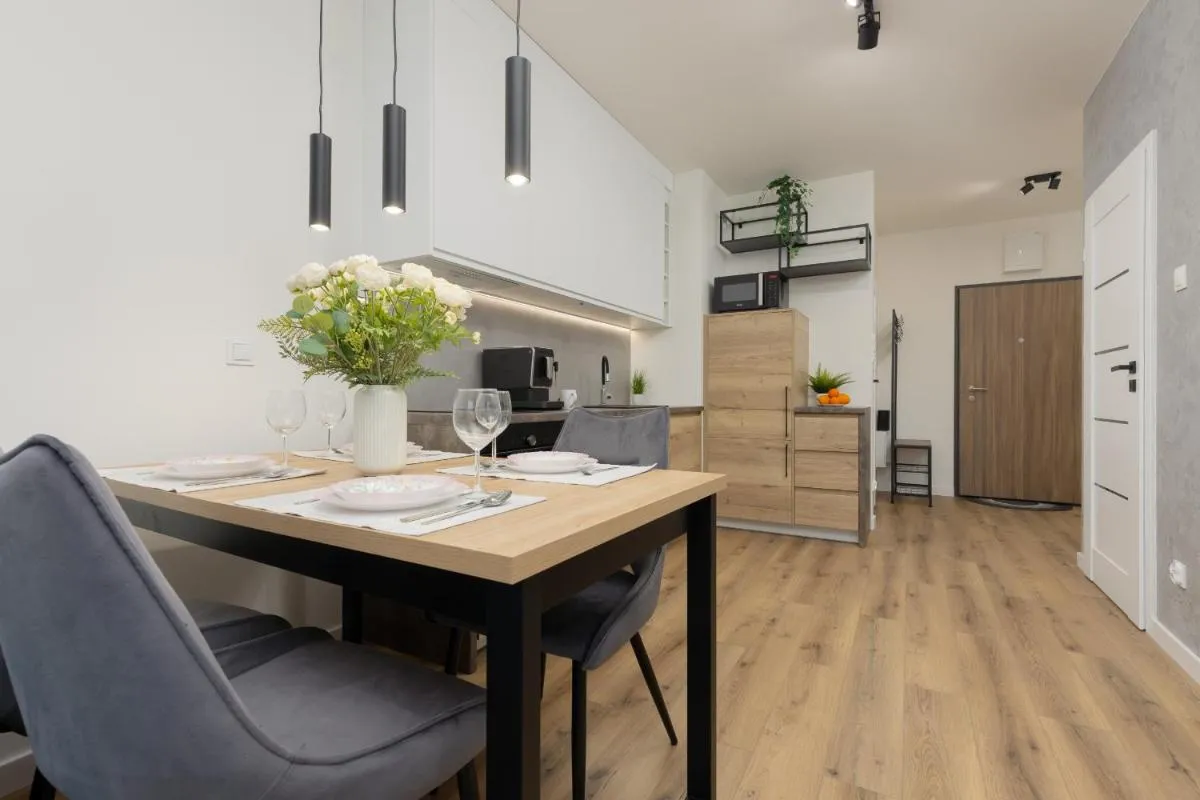 Image 2 of Łopuszańska Apartment with Balcony in Warsaw by Noclegi Renters