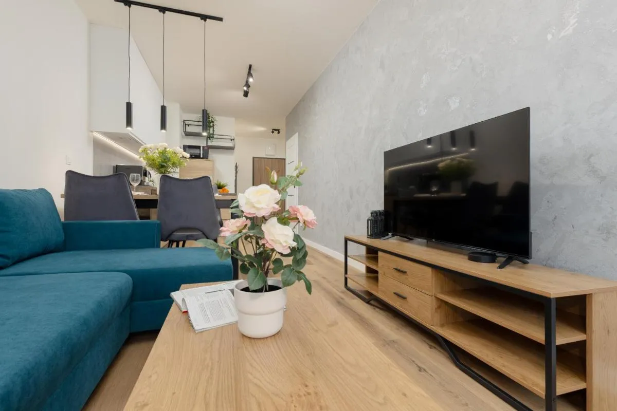 Image 3 of Łopuszańska Apartment with Balcony in Warsaw by Noclegi Renters