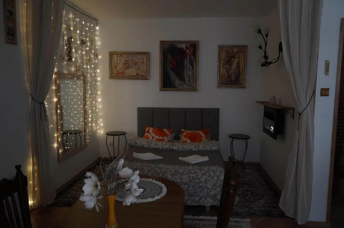 Image 6 of Lumiére