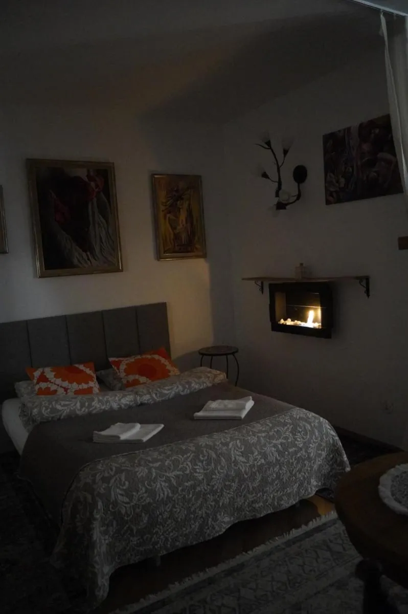 Image 1 of Lumiére