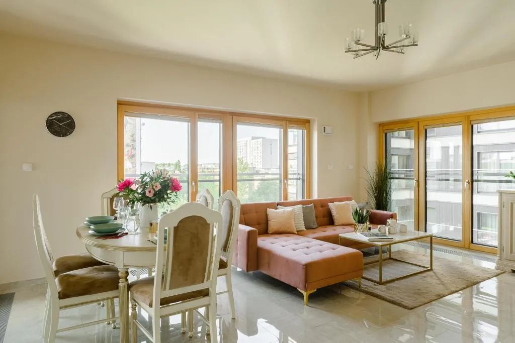 Image of Lumina premium apart near Mennica Residence