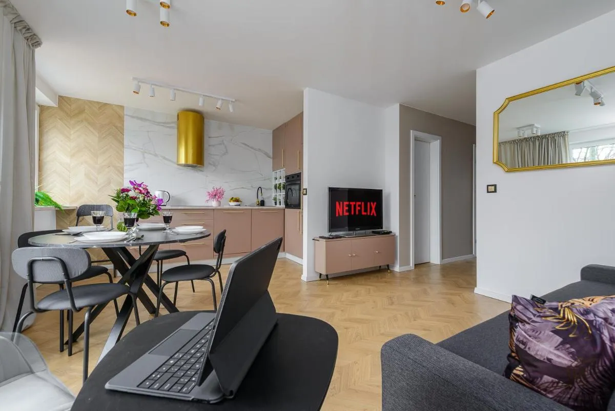 Image 3 of Lumina spacious apartment in Warsaw