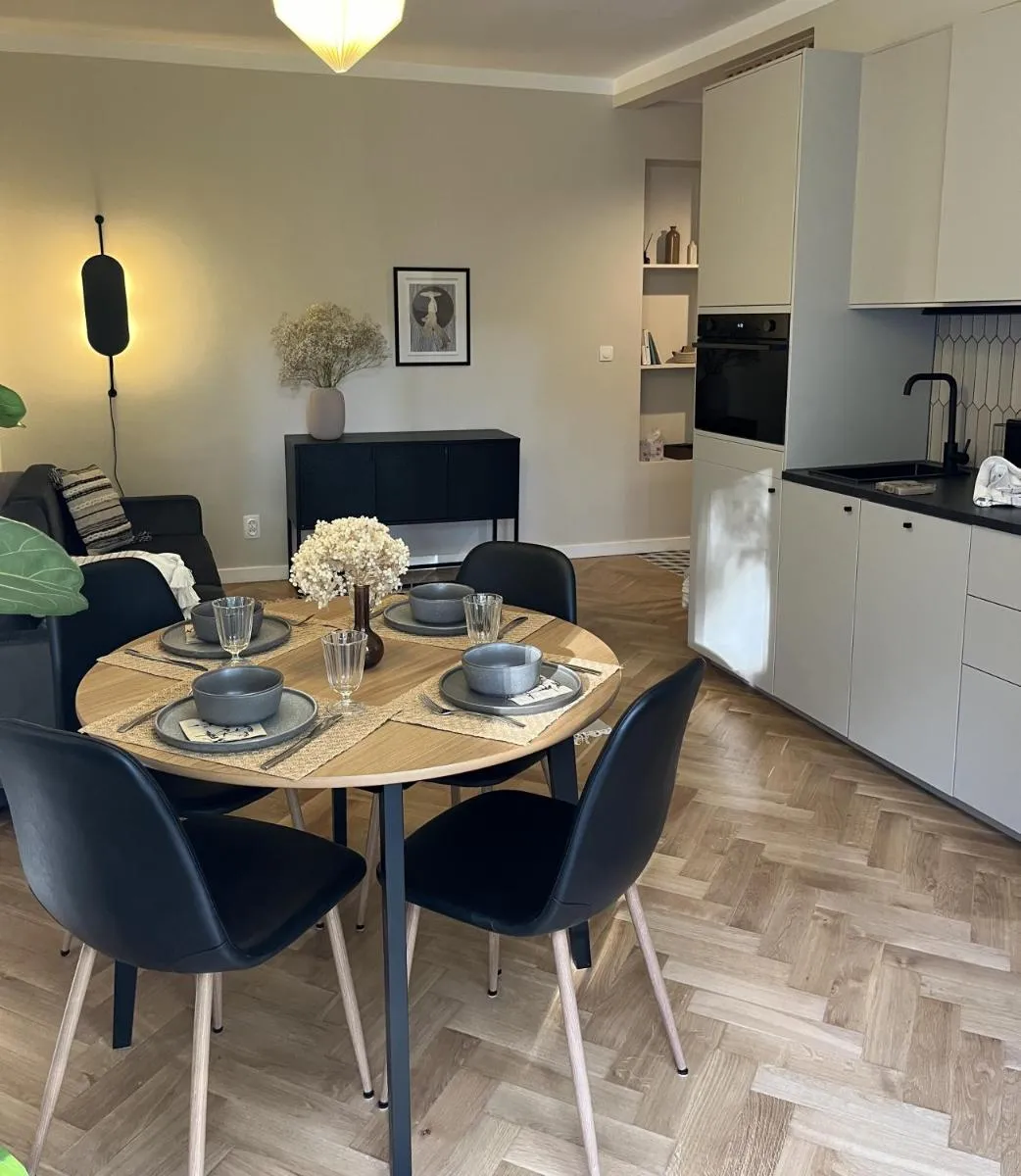 Image 3 of Luna Apartment