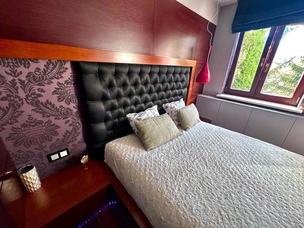 Image of Lux Flat Next to Metro