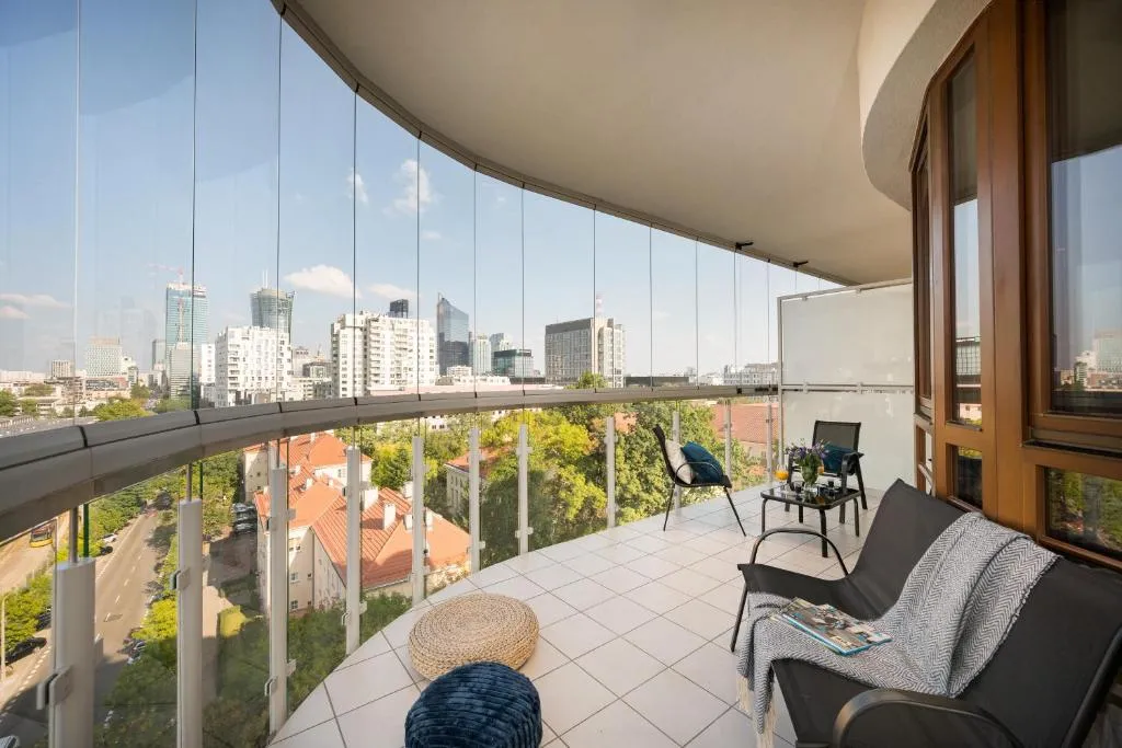 Image of Luxury 2-bedroom Penthouse Warsaw Skyline 15m terrace, garage, gym, rooftop & only 500 m to METRO