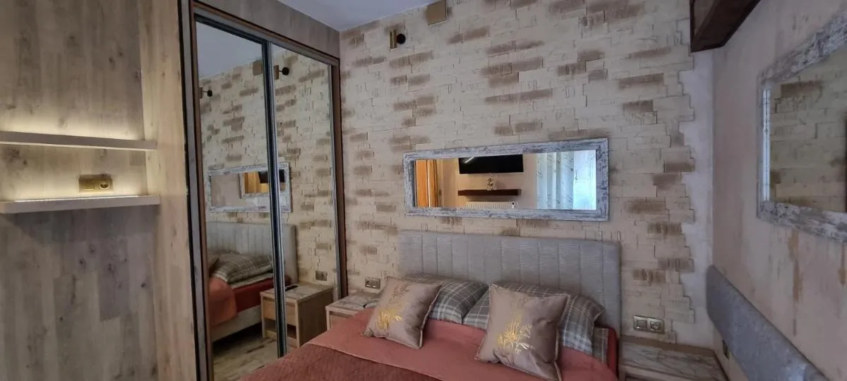 Image 2 of Luxury Apartments Seveeu
