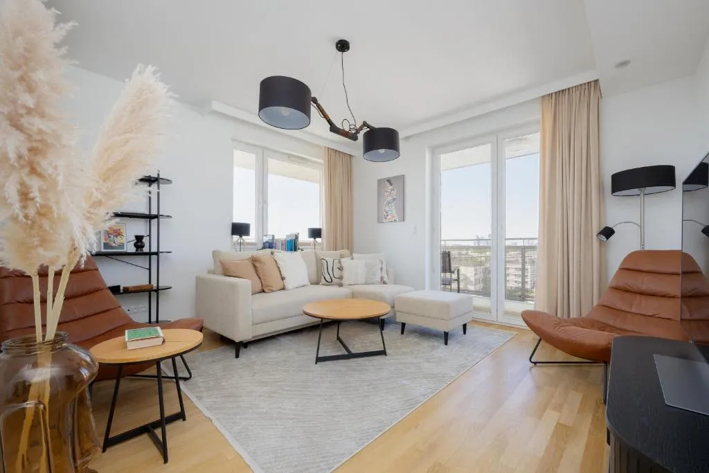 Image of Luxury Four Bedroom Apartment with Parking & Balcony in Mokotów by Renters Prestige