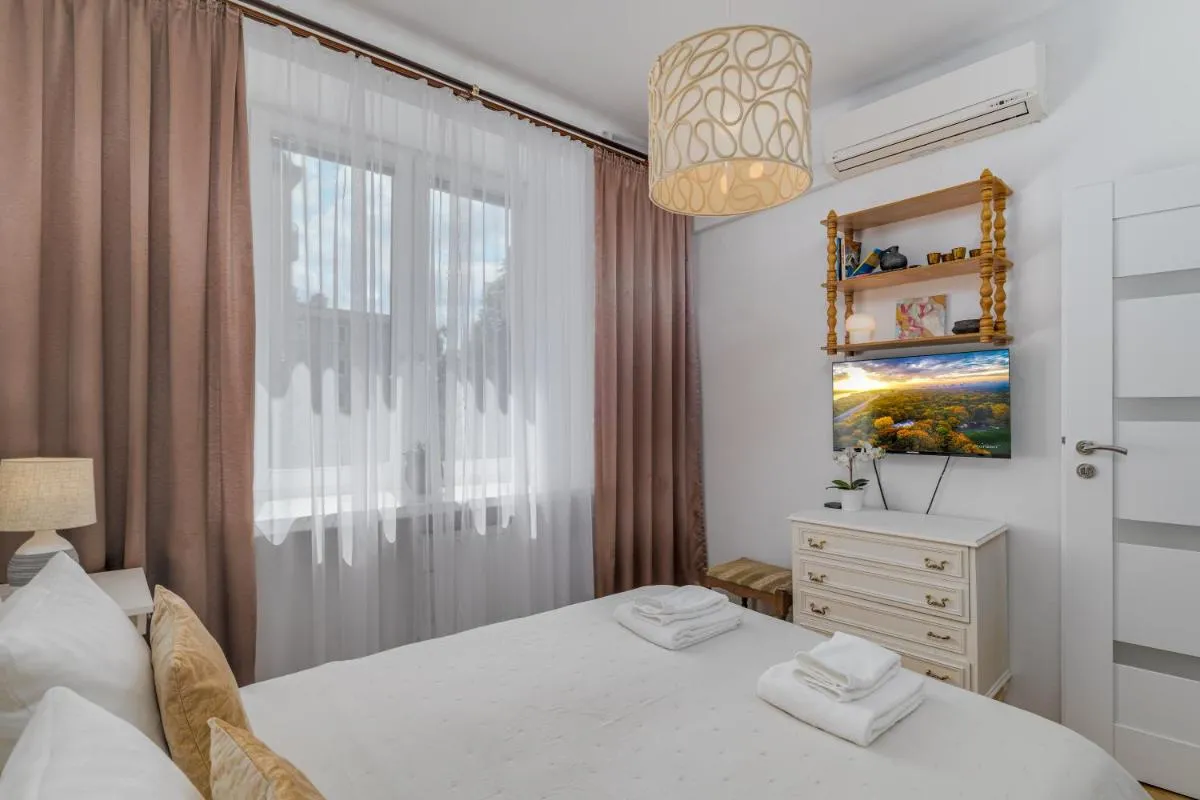 Image 1 of Luxury in Cozy Spacious Condo near Heart of Warsaw