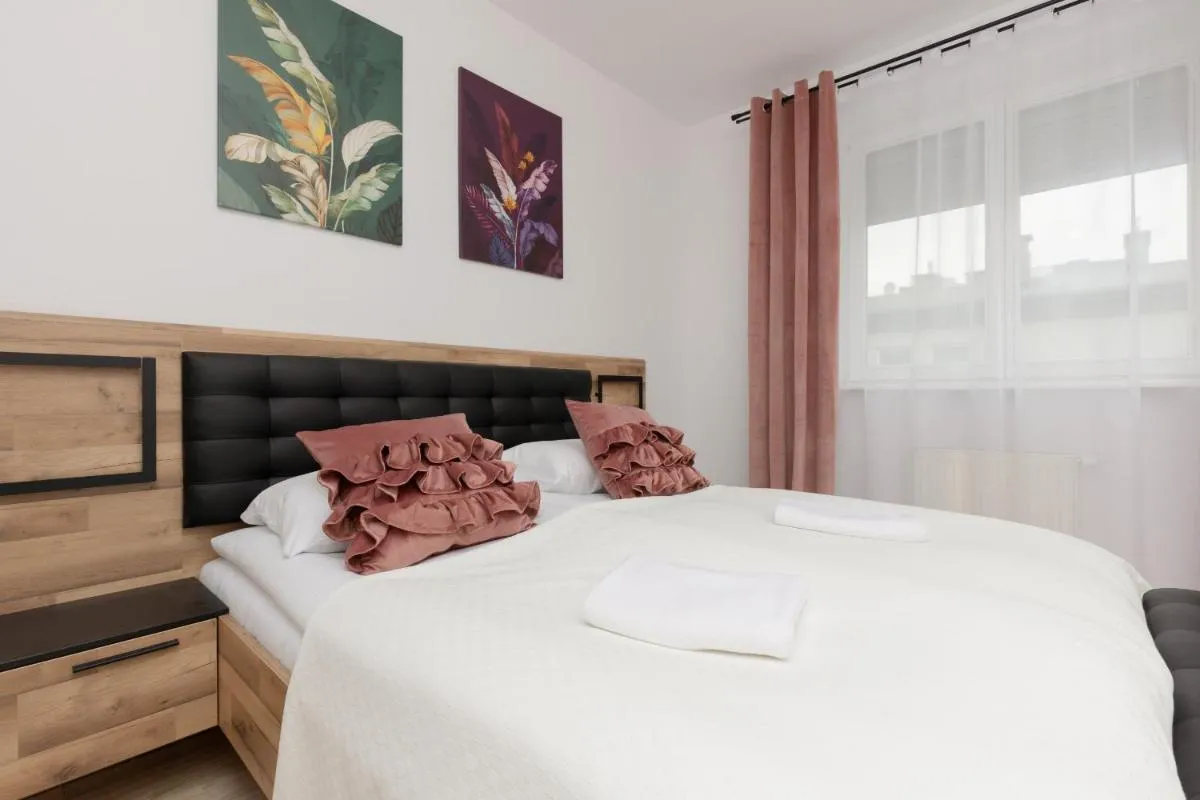 Image 2 of Metro Bemowo Two-Storey Apartment Pełczyńskiego by Noclegi Renters