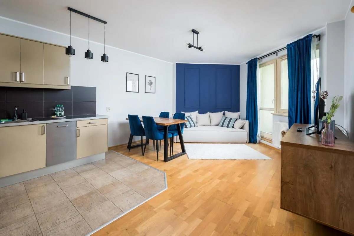 Image 3 of Metro Wilanowska Blue Apartment