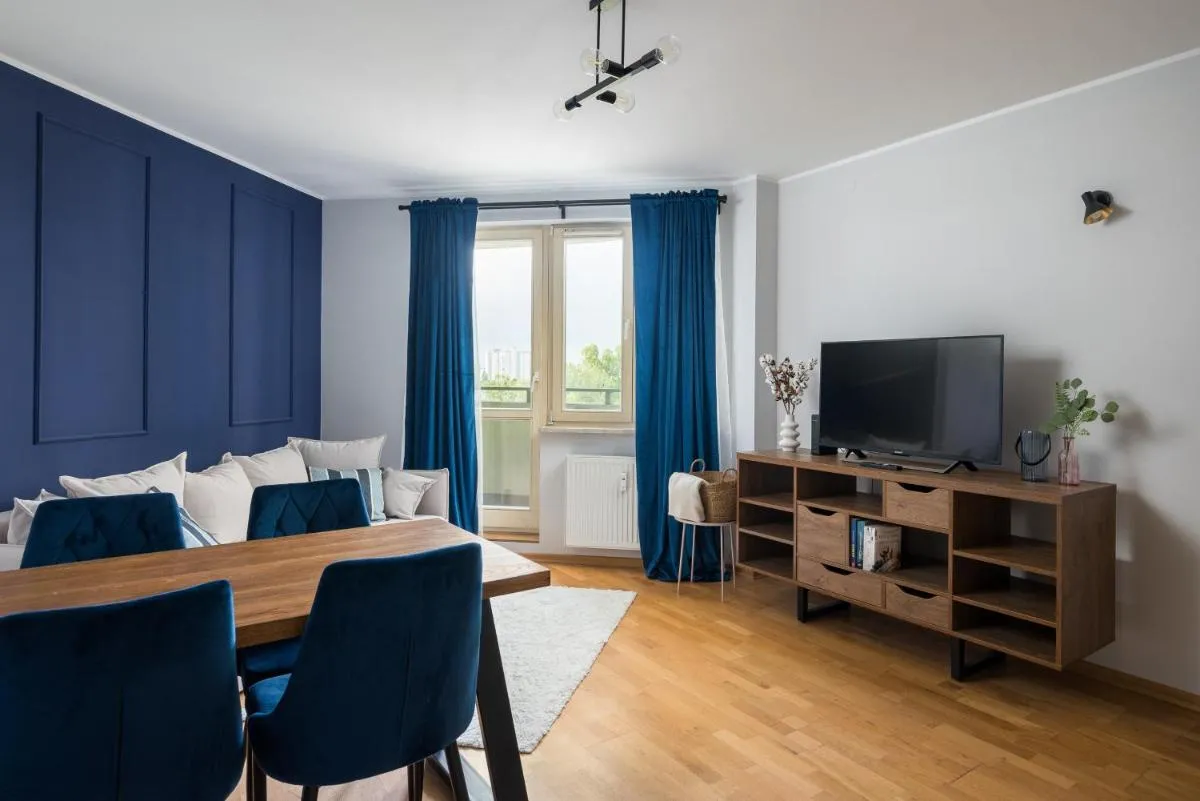 Image 4 of Metro Wilanowska Blue Apartment