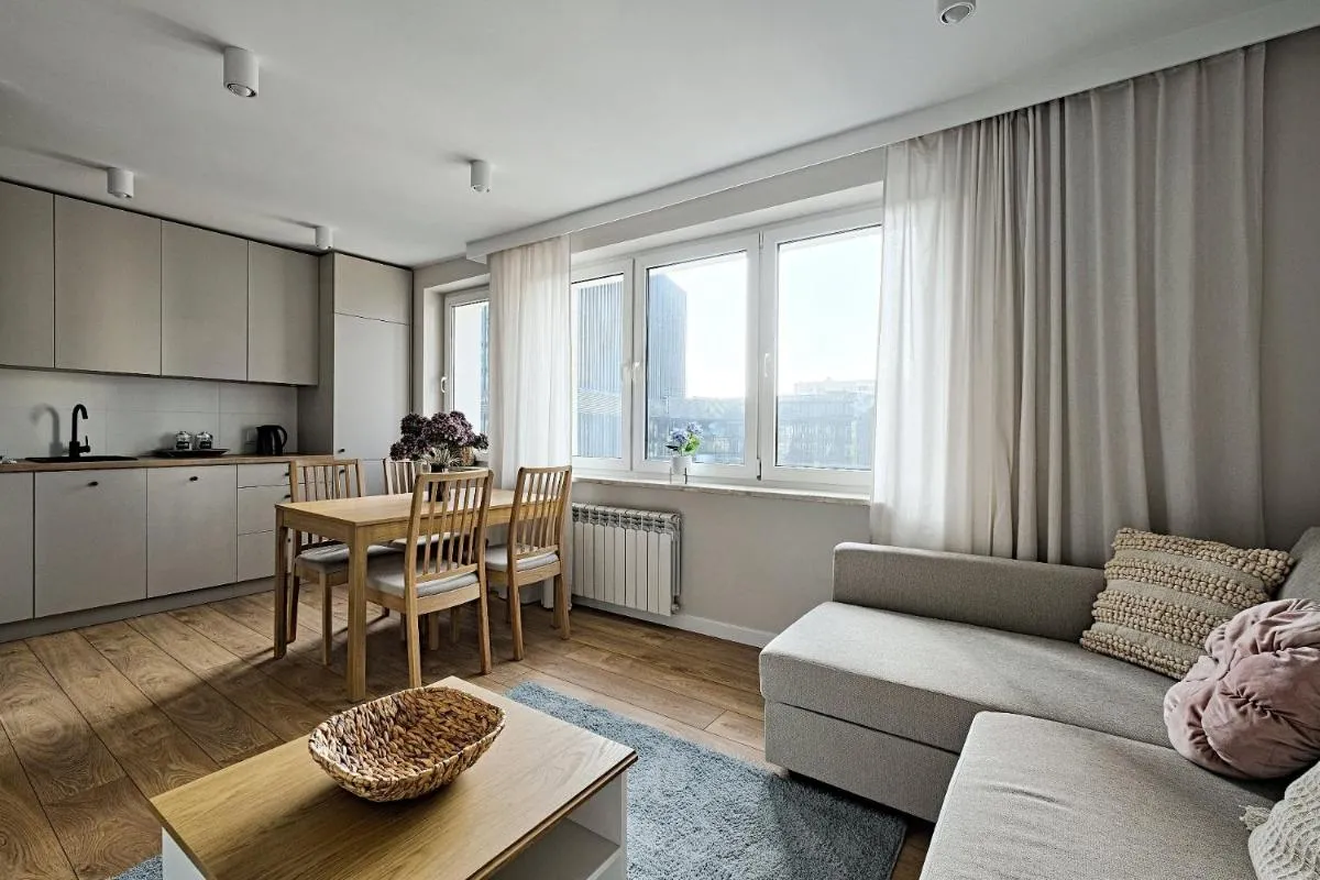 Image 3 of Metropolitan Heaven Apartment Emilii Plater 55