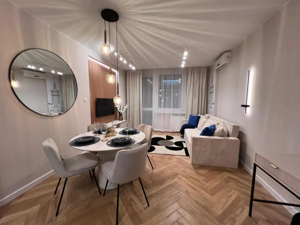 Image of Mià Warsaw – Rotunda