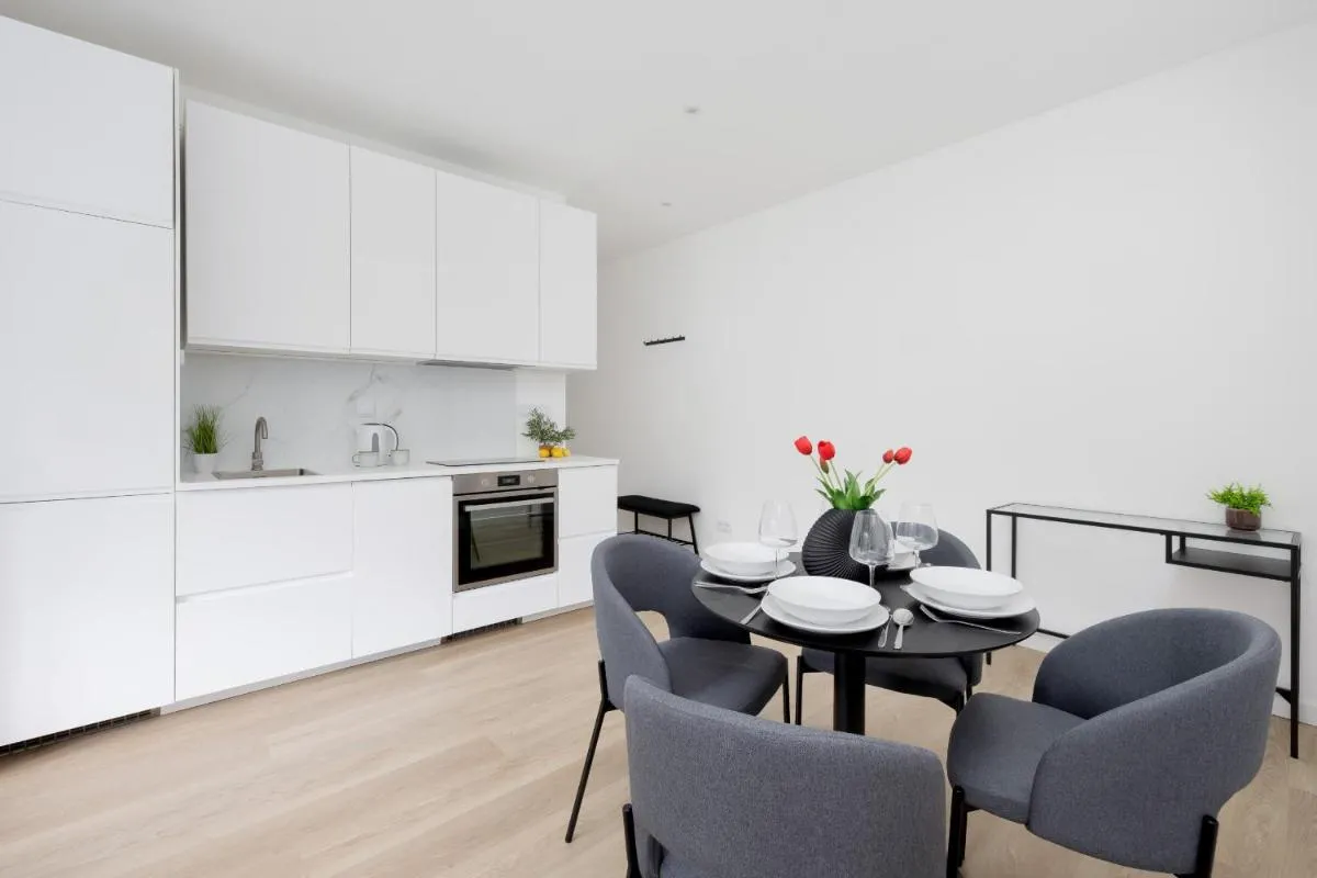 Image 2 of Modern Apartment Grzybowska 37 in the Centre of Warsaw by Noclegi Renters