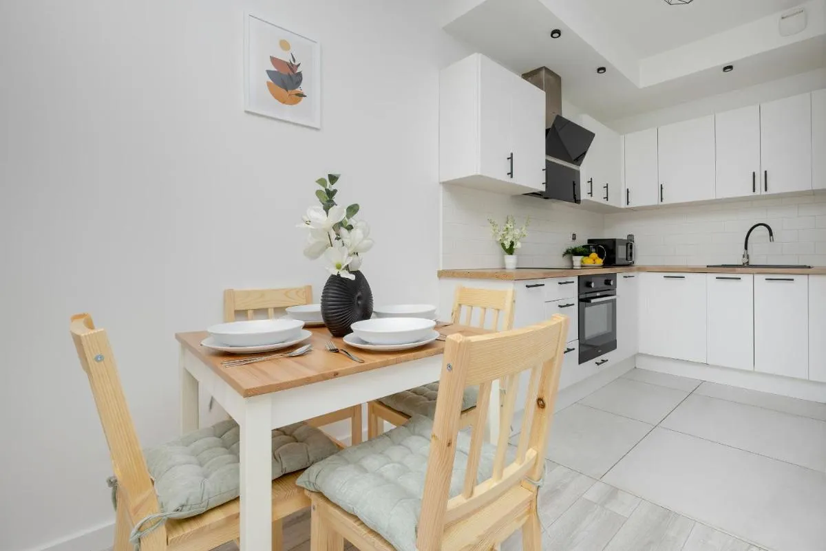 Image 2 of Modern Apartment with Balcony & Parking Warsaw Mokotów by Noclegi Renters