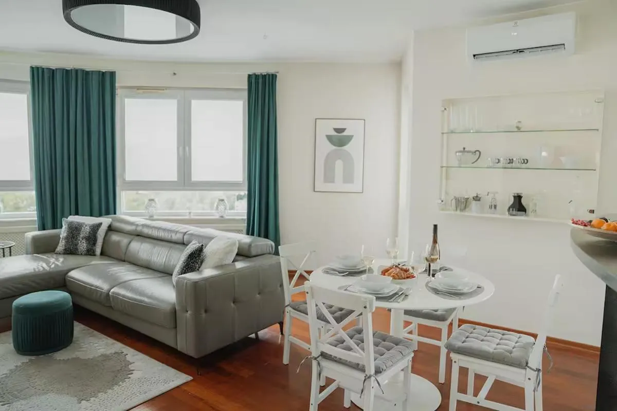 Image 4 of Modern Apartment with Parking near Metro Kabaty by Noclegi Renters