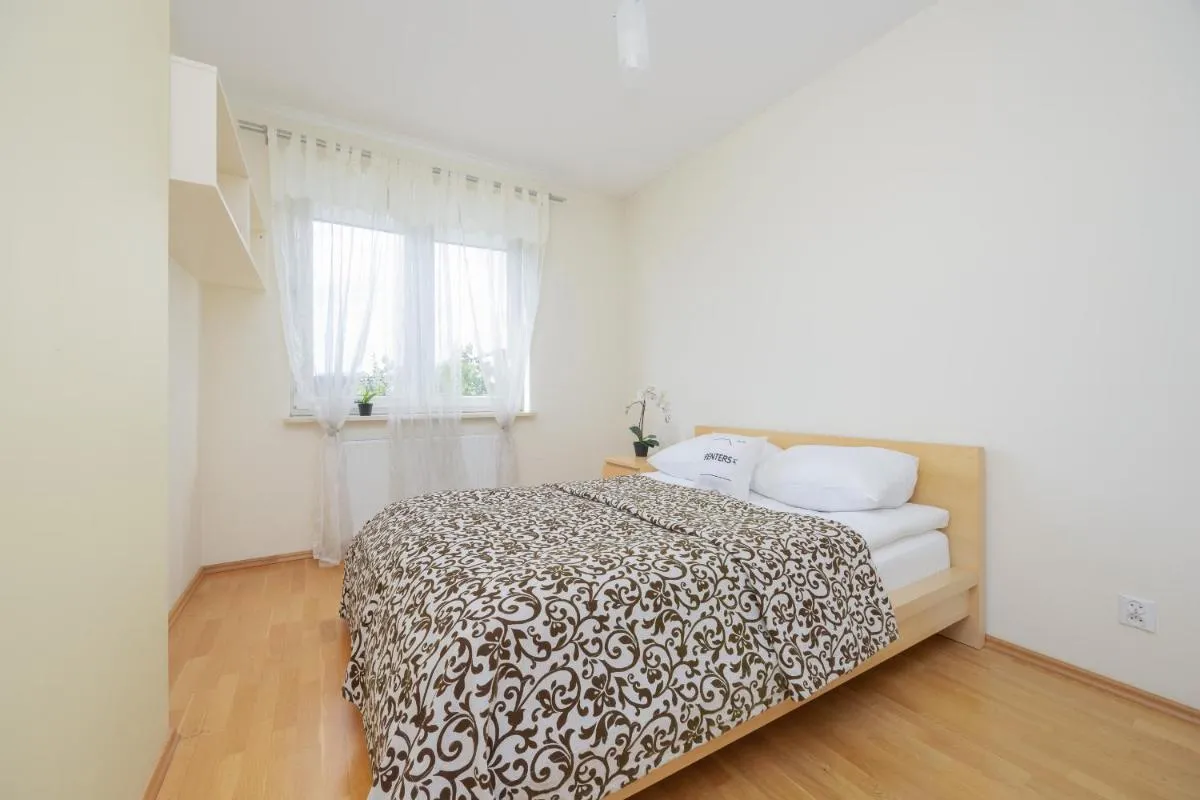 Image 4 of Modern & Spacious Apartment with Balcony and Parking by Noclegi Renters