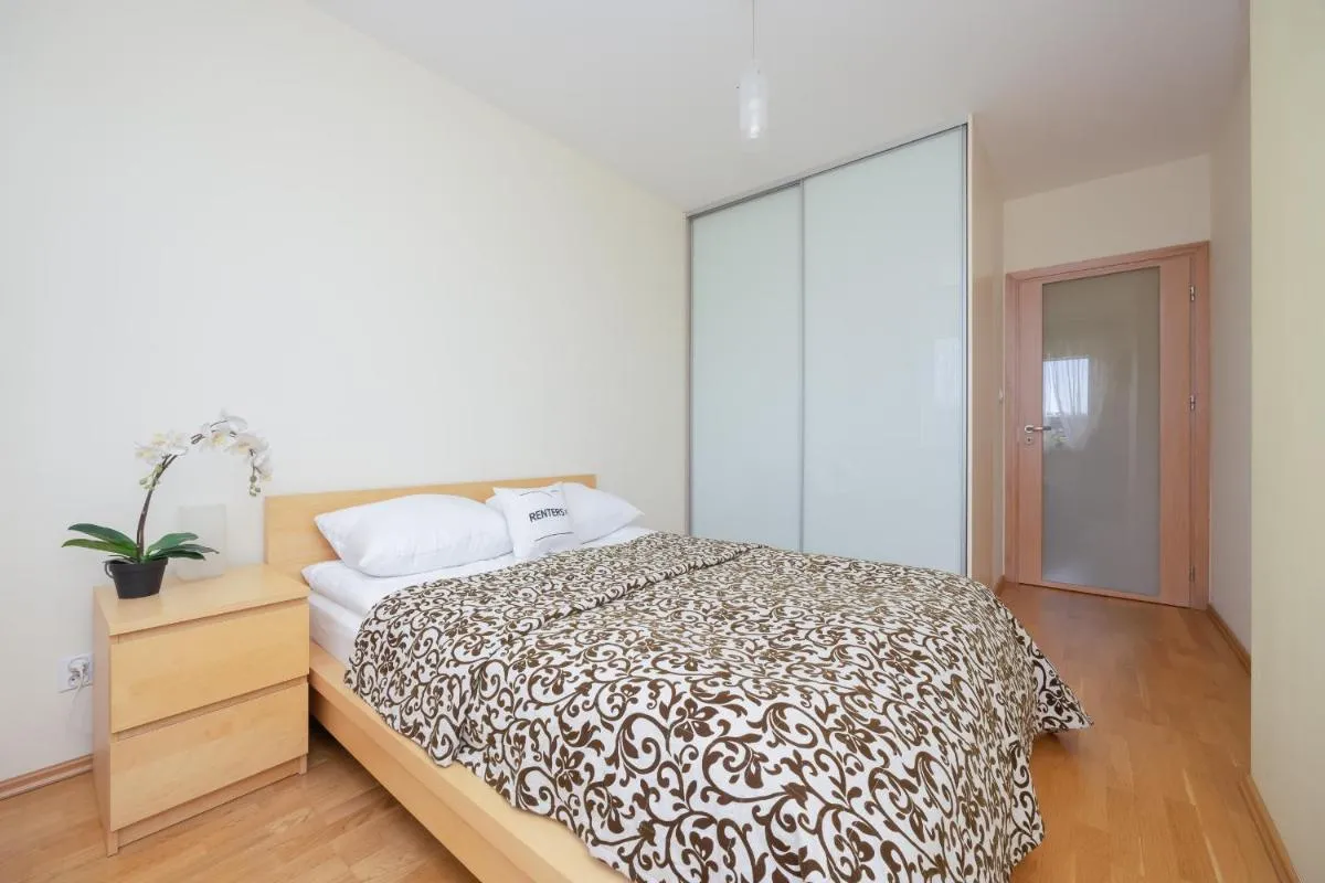 Image 1 of Modern & Spacious Apartment with Balcony and Parking by Noclegi Renters