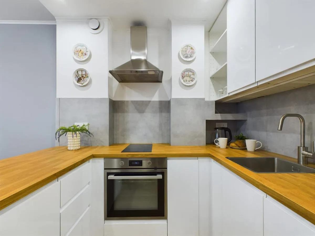 Image 1 of Modern and Comfortable Studio with Smart TV by Noclegi Renters