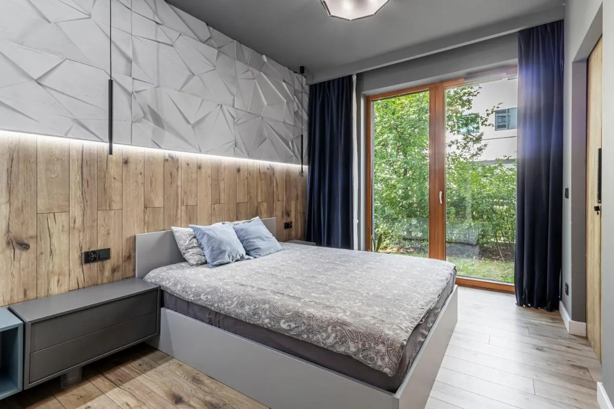 Image 1 of Modern apartment with spacious backyard by Matt