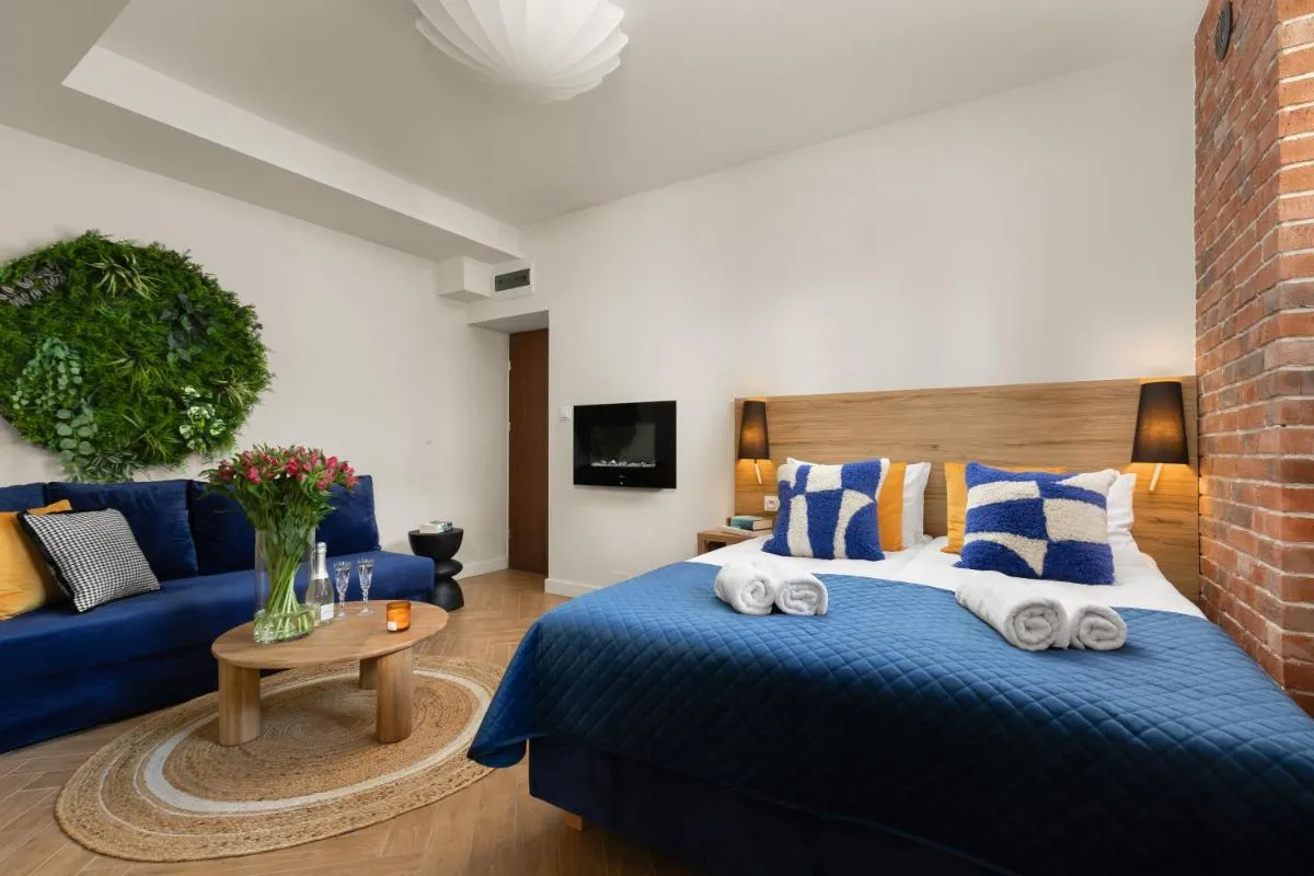 Image 1 of Movo Underwall Old Town Apartment