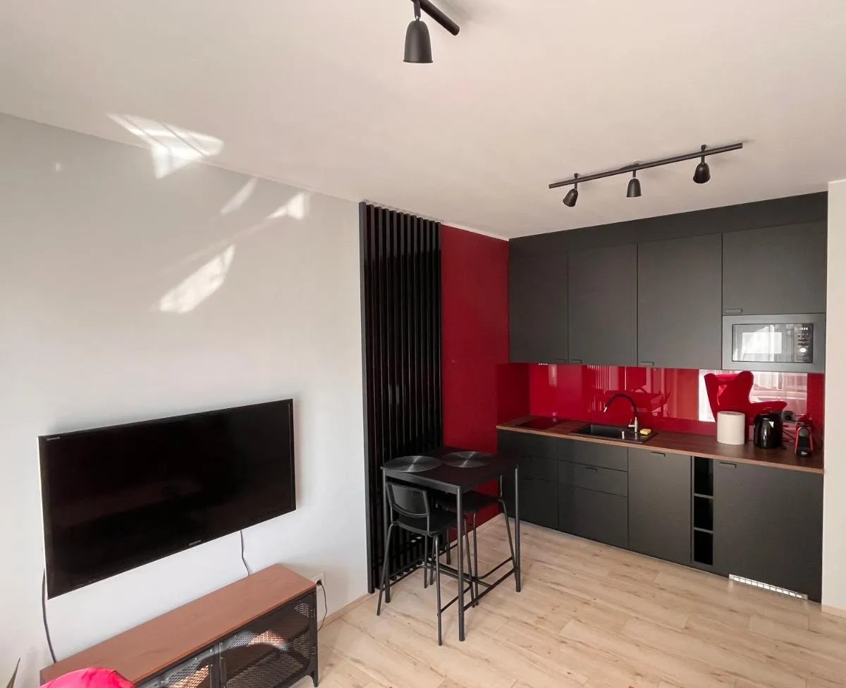 Image 2 of NEW Apartment Mona Warsaw Red