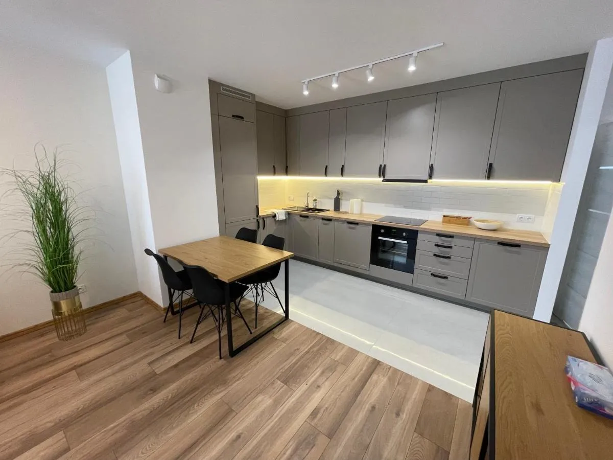 Image 3 of NEWPORT Industrial Apartment
