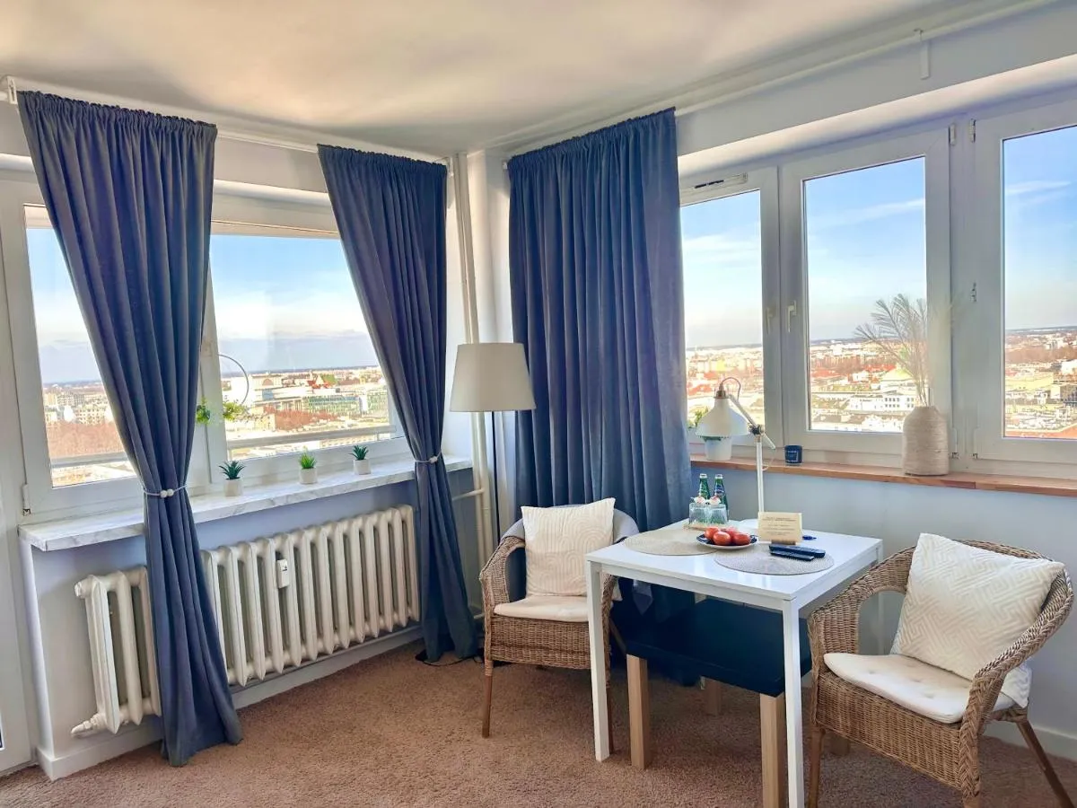 Image 3 of NICE VIEW centrum metro x2 WIFI 600 MBs Smart TV Panorama Miasta