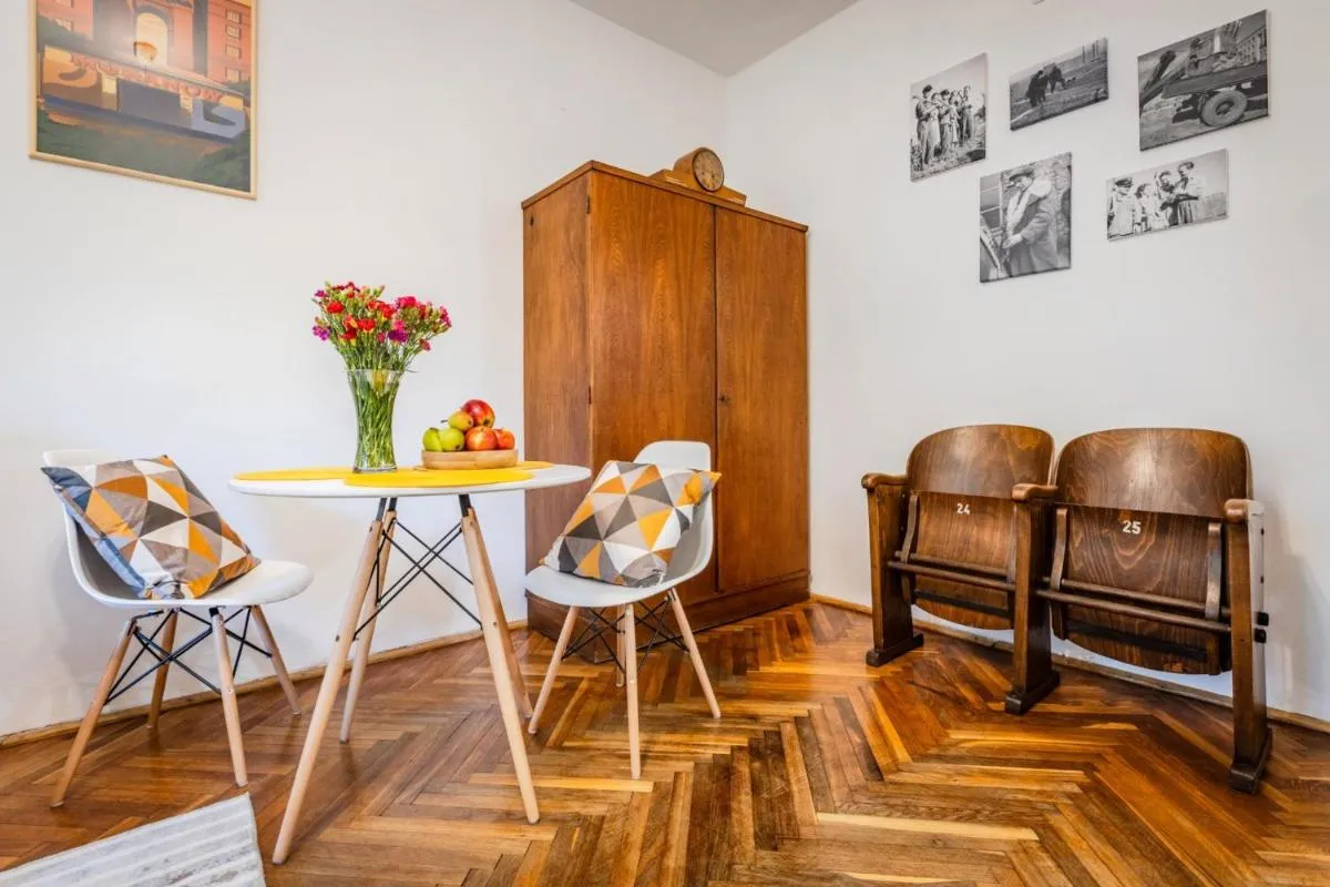Image 2 of Na Muranowie – mieszkanie z historią I In Muranów – a flat with Warsaw history