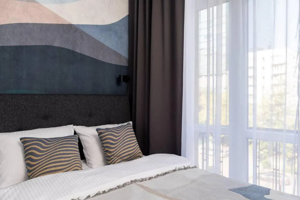 Image of Navy Studio City Center Sienna